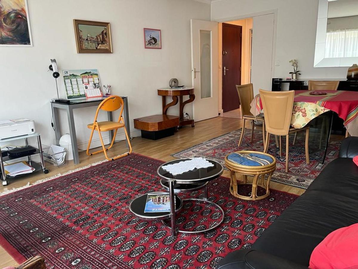 Appartement T4 Avec Parking, Balcon Et Proche Commerces A Biarritz - Fr-1-239-921 Exterior photo