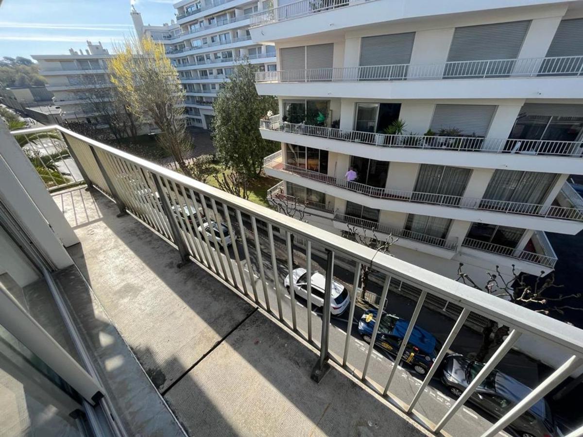 Appartement T4 Avec Parking, Balcon Et Proche Commerces A Biarritz - Fr-1-239-921 Exterior photo